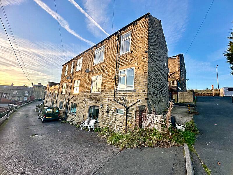 1 New Marsh, Sowerby Bridge