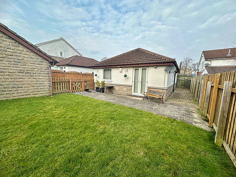 5 Terrington Crest, Bradford