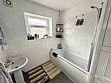 Bathroom Flat 2